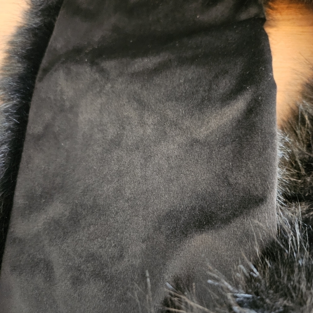 Black Faux Fur Scarf 59"x7" - Picture 4 of 6